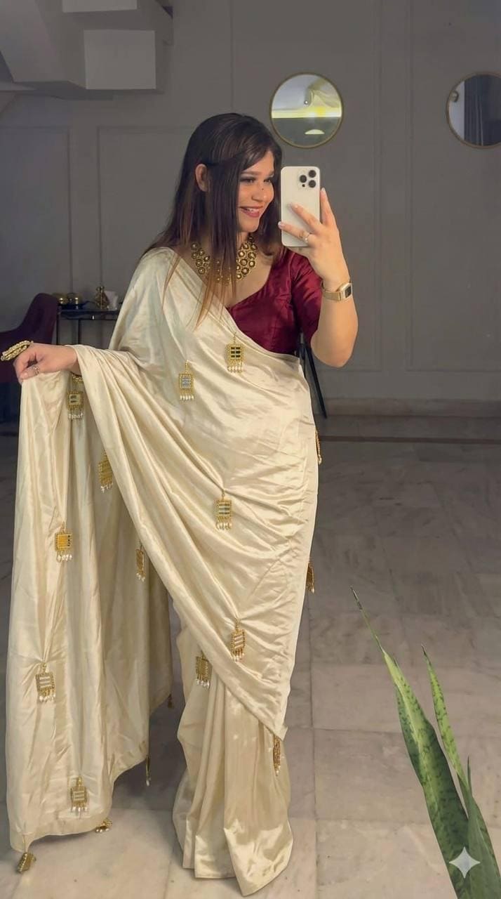 Cream Chinon Saree, Mirror Work, Moti Latkan, Kaudi Details, Contrast Blouse