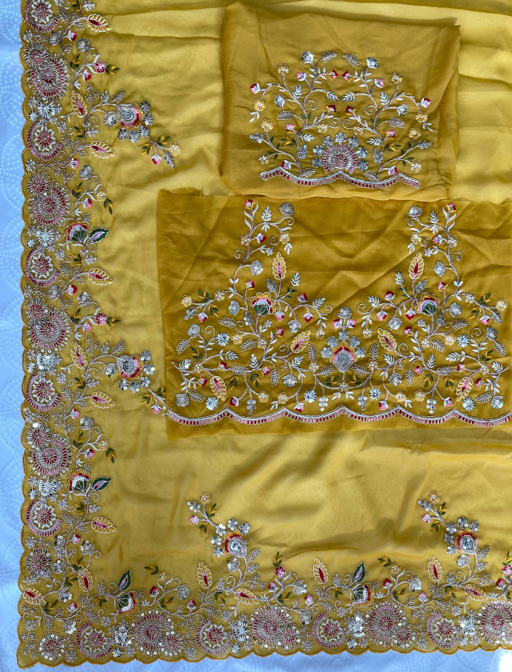 Soft Star Georgette Embroidered Saree with Cutwork Aarco Border