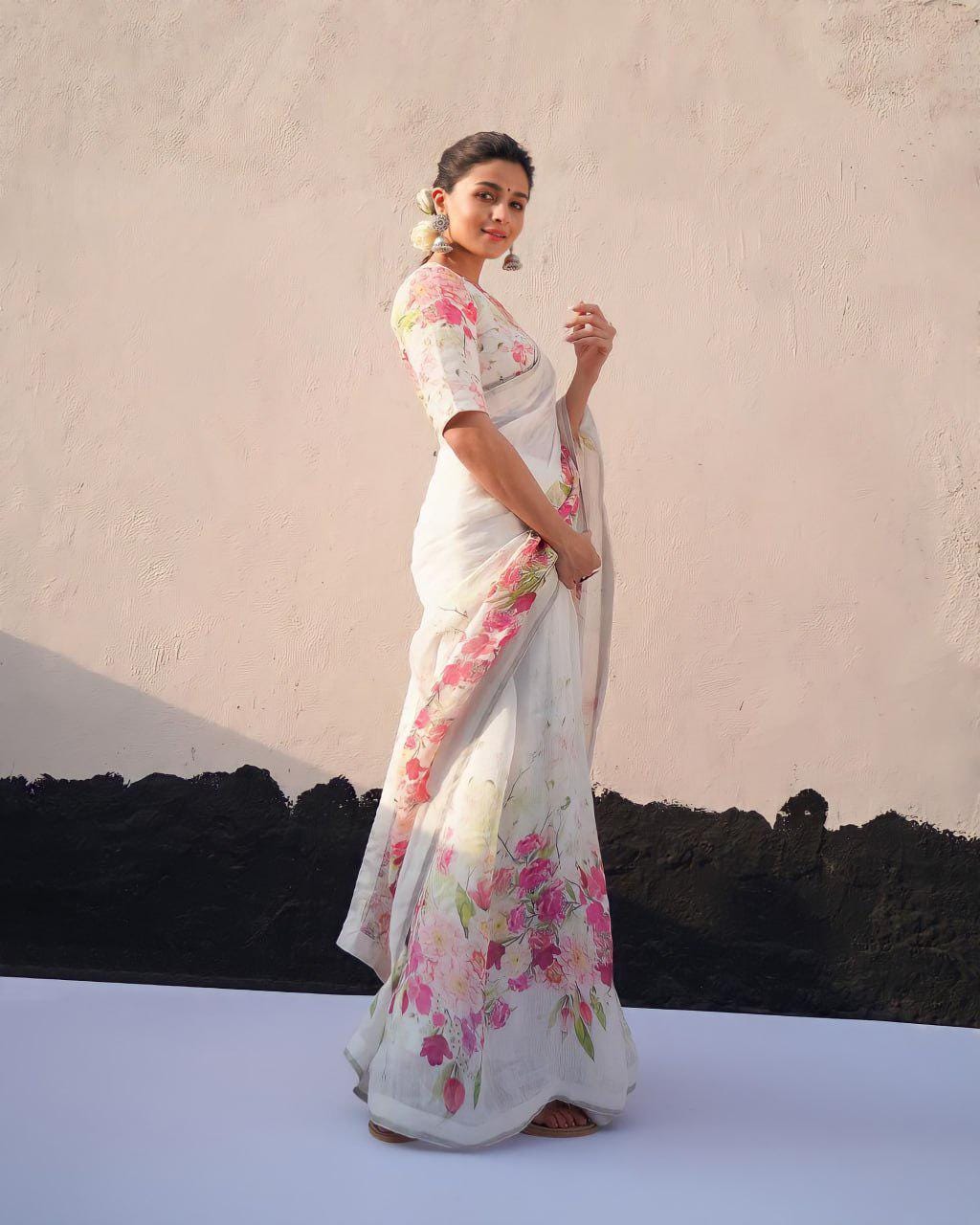 White Dola Silk Digital Print Saree, Alia Gangubai Inspired Party Wear Blouse Fabric