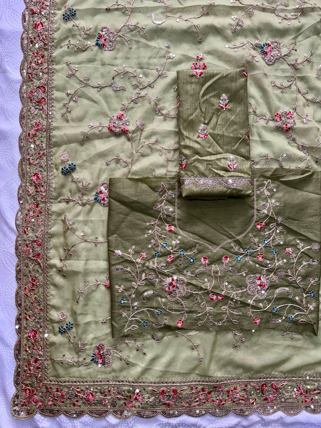 Embroidered Star Georgette Saree | Cutwork Border, Banglory Silk Blouse