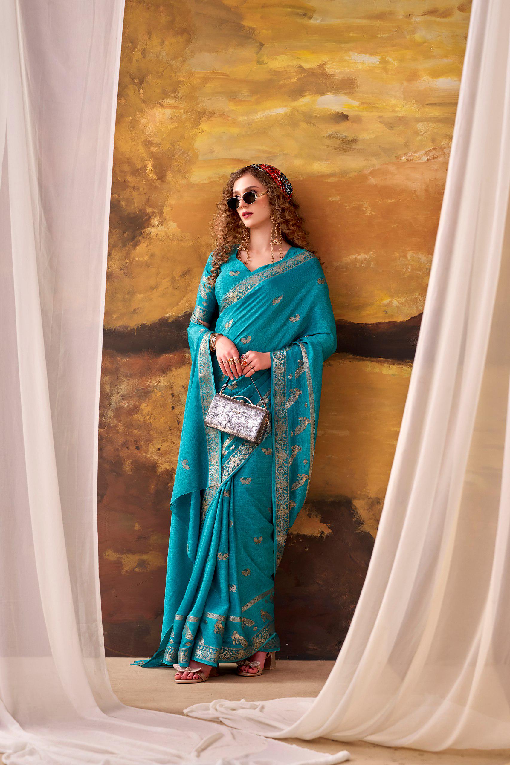 Crepe Weaving Saree with Unstitched Blouse, Lightweight Indian Festive Wear