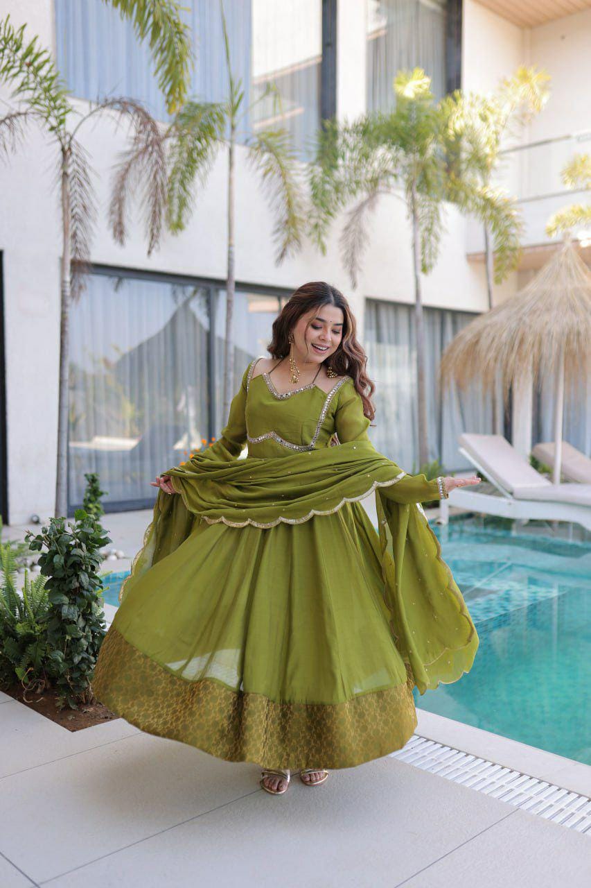 Mul Chanderi Anarkali Kurti Set, Mirror Lace Work, Roman Silk Pant, Embroidered Dupatta