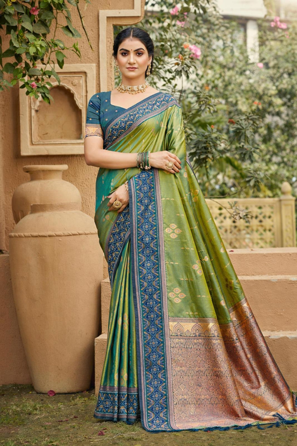 Soft Silk Weaving Saree with Blouse, Traditional Indian Festive Wear