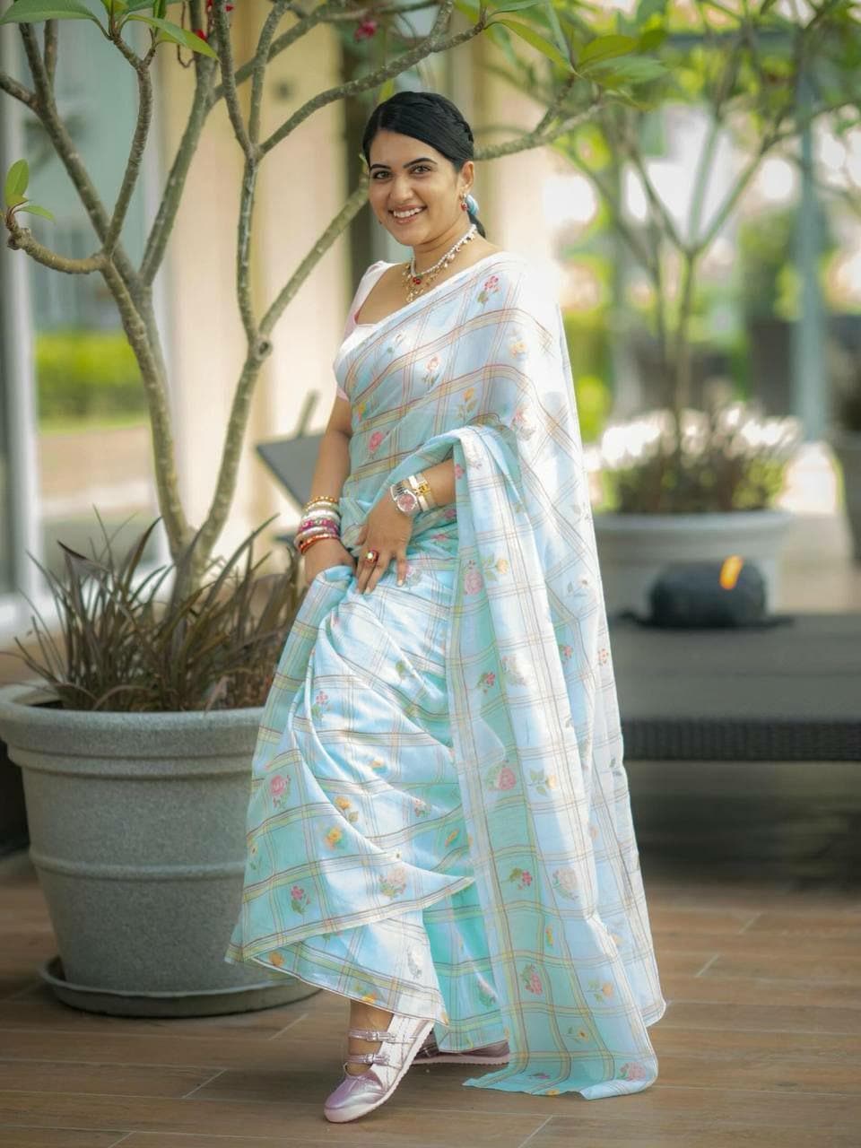 Soft Linen Digital Printed Saree | Checks Floral Dasty Print, Baby Pink Blouse