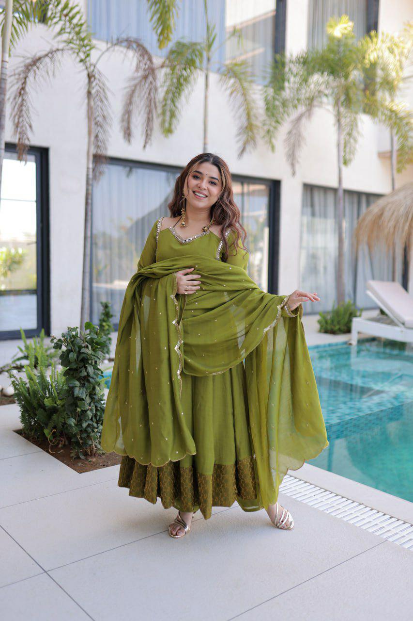Mul Chanderi Anarkali Kurti Set, Mirror Lace Work, Roman Silk Pant, Embroidered Dupatta