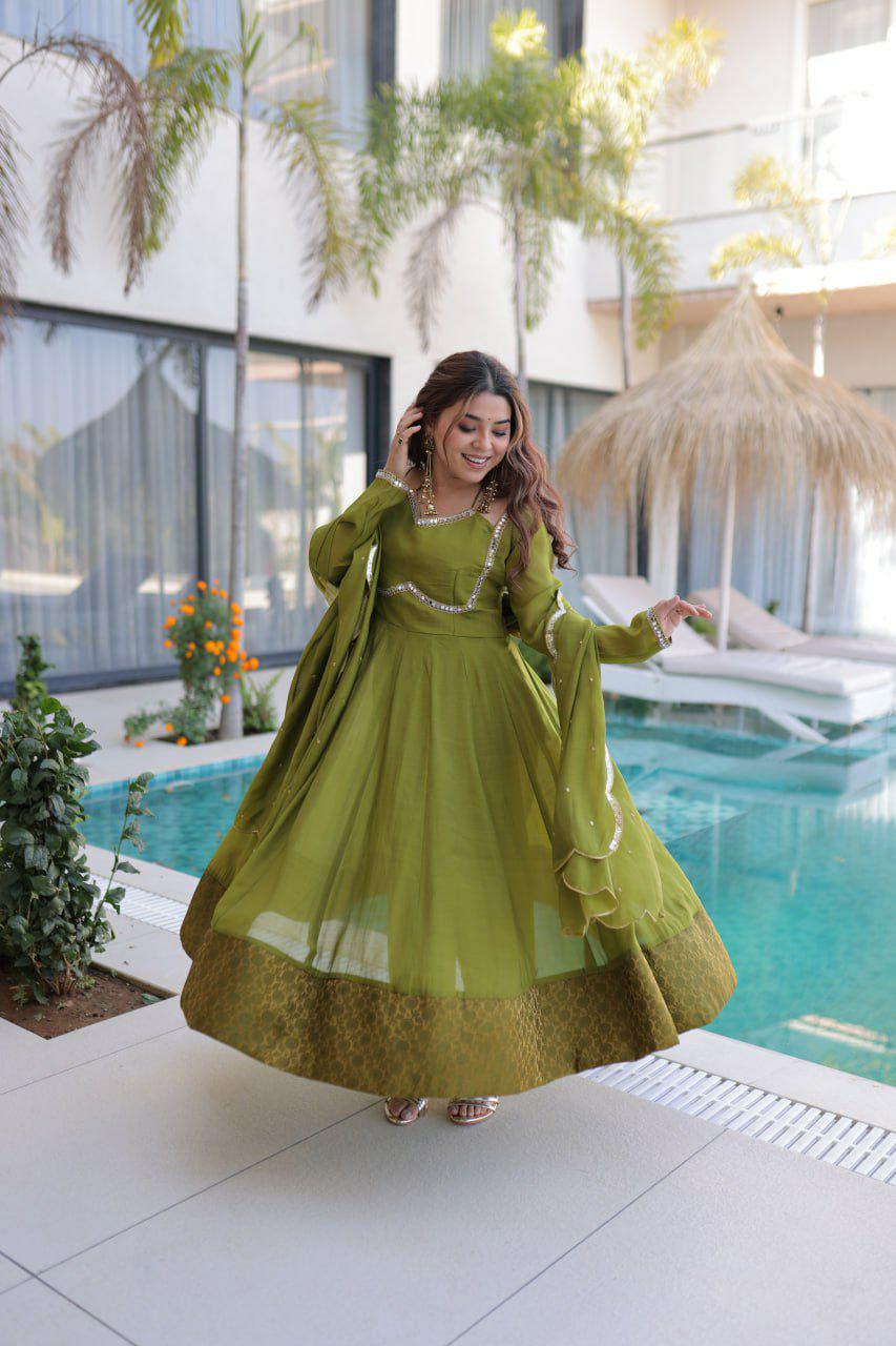 Mul Chanderi Anarkali Kurti Set, Mirror Lace Work, Roman Silk Pant, Embroidered Dupatta
